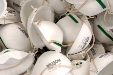 La France réquisitionne des millions de masques d'une société suédoise destinés à l'Italie et l'Espagne