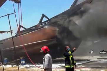 Sept navires ont été endommagés par le feu