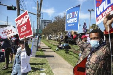Les commerces de plusieurs grandes villes, dont Washington, Los Angeles ou New York, se sont barricadés en prévision de possibles violences post-électorales.