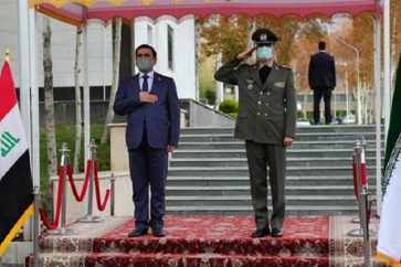 Le ministre irakien Juma Anad Saadoun et son homologue Amir Hatami à Téhéran