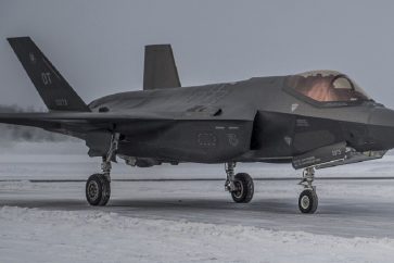 f35