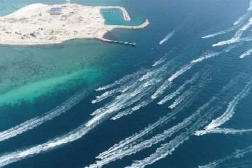 Le défilé naval, qui s'est tenu le samedi 9 janvier près de l'île stratégique de Farsi