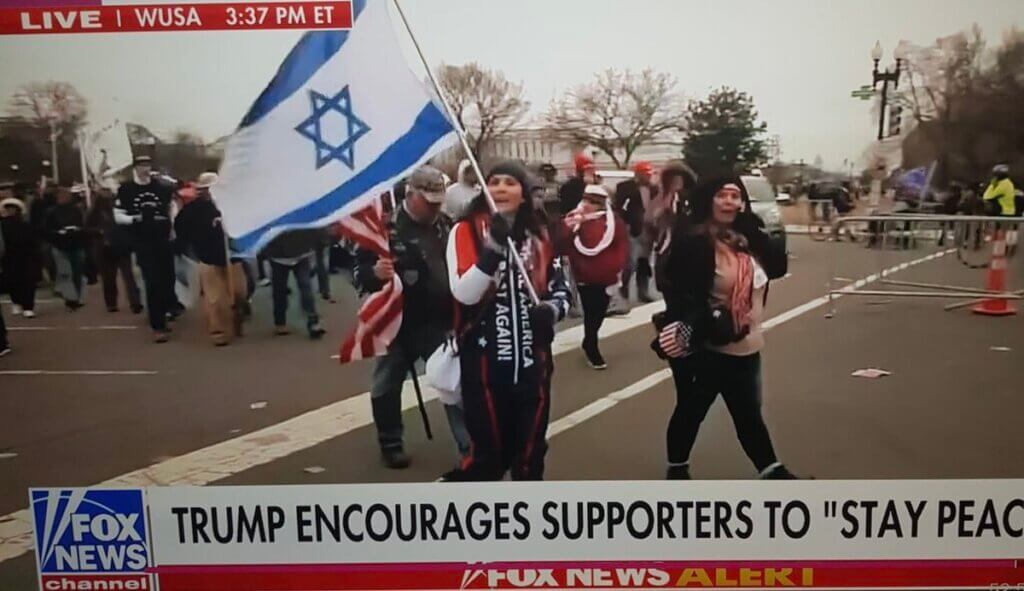 Des partisans de Trump ont hissé le drapeau israélien lors de l’assaut du Capitole