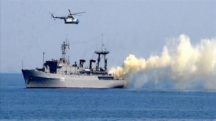 Ces dernières années, les forces navales iraniennes ont accru leur présence dans les eaux internationales pour sécuriser les routes navales et protéger les pétroliers contre les pirates