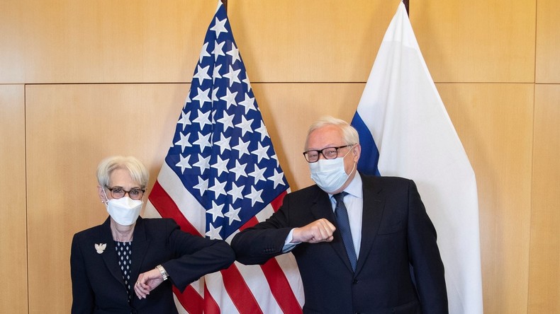 Wendy Sherman et Sergueï Riabkov