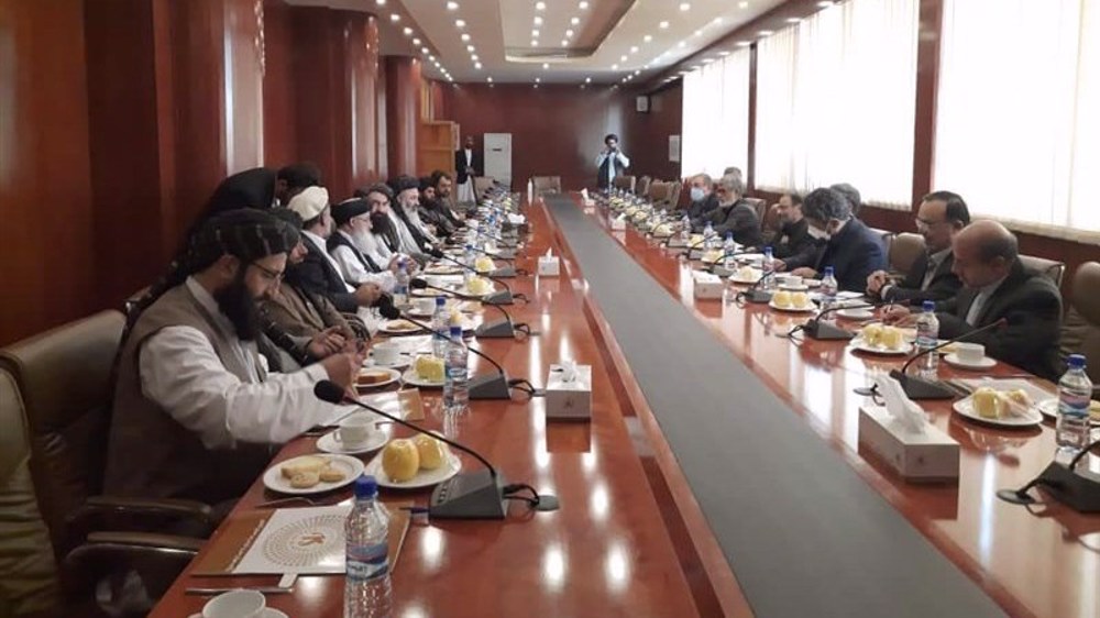 La rencontre entre le gouverneur de la province iranienne de Khorassan Razavi et les responsables des talibans en Afghanistan. ©Tasnim