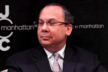 Le rabbin Mark Schneier