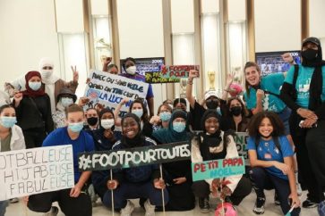 Le collectif les « Hijabeuses » milite pour le port du voile lors des compétitions de football.