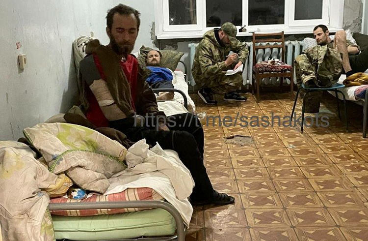 Des combattants du régiment Azov capturés et hospitalisés (Source: Intel Salava Z)