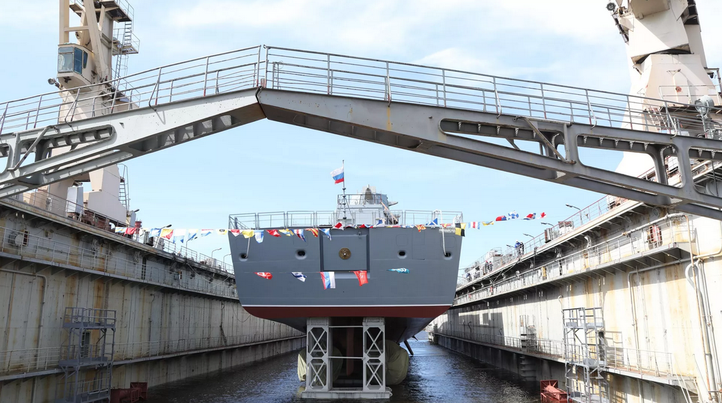La frégate Amiral Golovko a été construite au chantier naval du Nord à Saint-Pétersbourg.