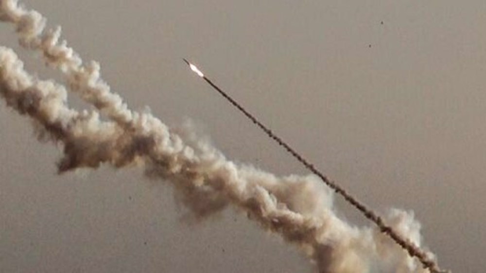 La Résistance palestinienne a testé dimanche 1er janvier un nouveau missile vers la mer Méditerranée depuis la côte de Gaza. ©Farsnews