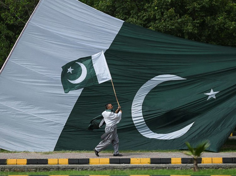 7a74d903-f442-4e73-8dc5-298adf36501c