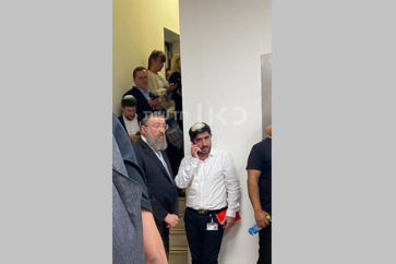 Durant la réunion du cabinet ministériel israélien, Tel Aviv a fait l’objet de tirs de roquettes et ses membres sont descendus dans les abris