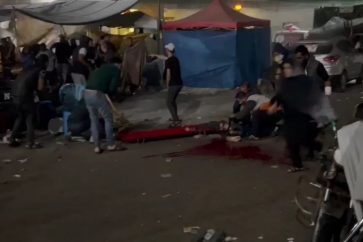 Les alentours des hopitaux à Gaza bombardés par l'aviation israélienne