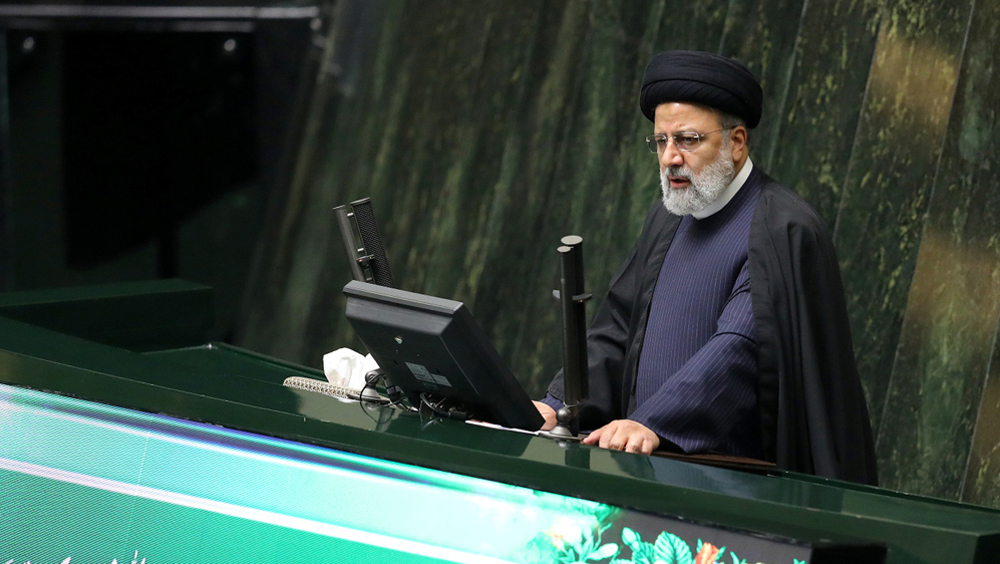 Le président Raïssi défend les Palestiniens lors d’une réunion au Parlement le mardi 5 décembre 2023.