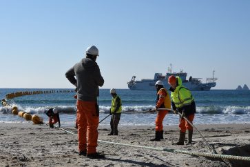 fa252e21-4638-4981-a6ac-1c03272d6898