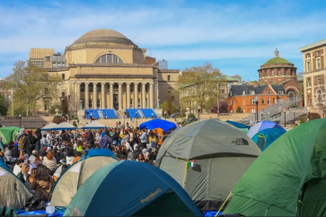 Des universitaires US protestant contre les atrocités israéliennes à Gaza.