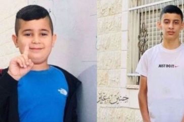 Adam, 8, et Basil, 15 ans, ont été tués par les forces israéliennes alors qu'ils jouaient dans la rue le 29 novembre 2023 en Cisjordanie. ©Al-Mayedeen/Réseau sociaux