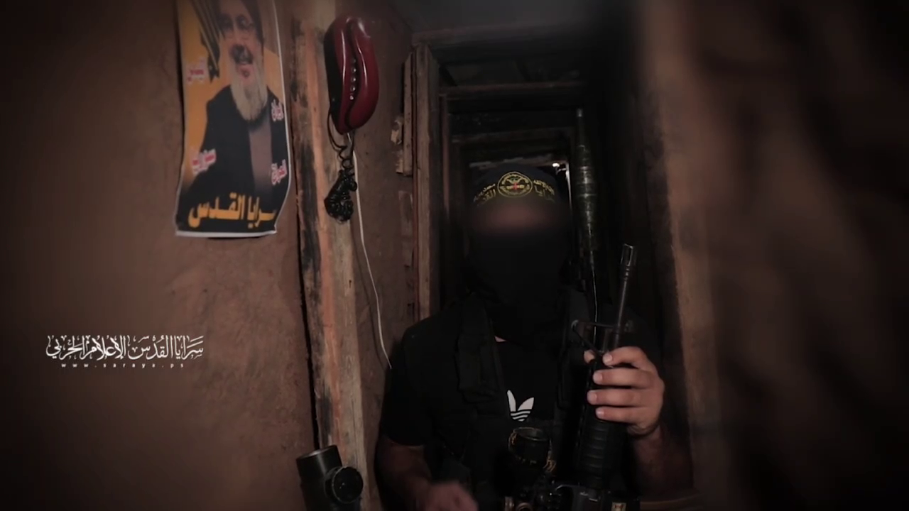 Un combattant des brigades Al-Qods adresse un message au Hezbollah