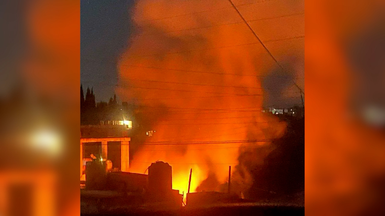 Raid israélien contre une maison à Taraya, dans la Békaa, à l'est du Liban