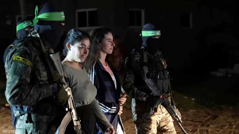 Des otages israéliennes libérées par le Hamas, en novembre 2023.