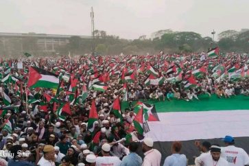 Une manifestation monstre à Dacca