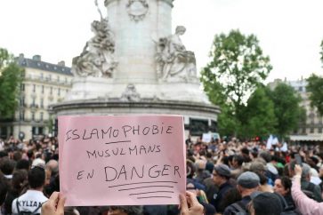 Des centaines de personnes se sont rassemblées, dimanche 27 avril, à Paris, pour dénoncer l’Islamophobie en France.