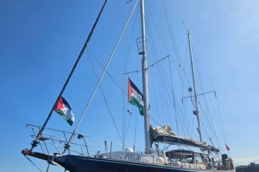 Le navire Madleen transporte 12 militants pro-palestiniens, dont l'activiste Greta Thunberg et la députée Rima Hassan.