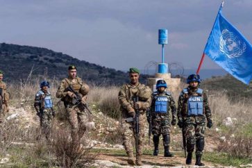 Des Casques bleus et des soldats de l’armée libanaise le long de la frontière sud de ce pays. ©FINUL/Archives