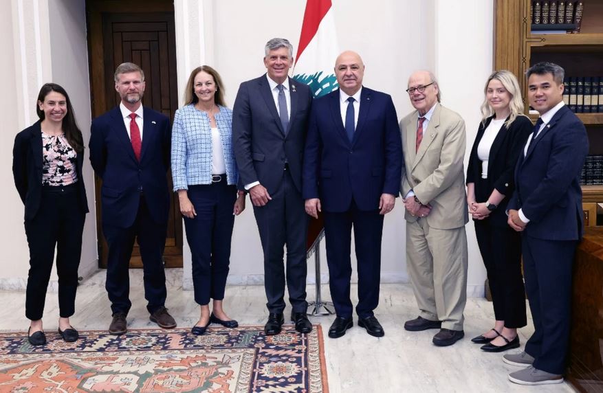 Le président libanais Joseph Aoun accueille une délégation US présidée par la députée Darine Lahoud.
