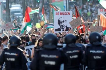 Plus de 100 000 manifestants propalestiniens ont interrompu l'étape d'arrivée de la Vuelta à Madrid
