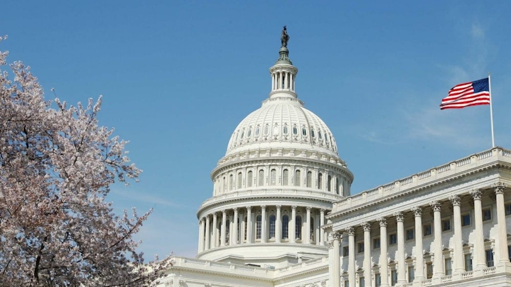 Fin des affectations de 30 diplomates, ambassadeurs et hauts fonctionnaires, dans diverses ambassades américaines à travers le monde.