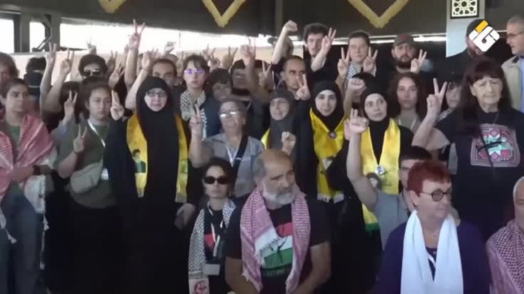 La délégation européenne dans le mausolée de Sayed Nasrallah, le 25 ocobrre 2025