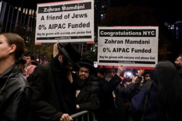 Des partisans de Mamdani, majoritairement juifs, célèbrent sa victoire aux élections de 2025 à Brooklyn, New York, le 5 novembre 2025. (Reuters)